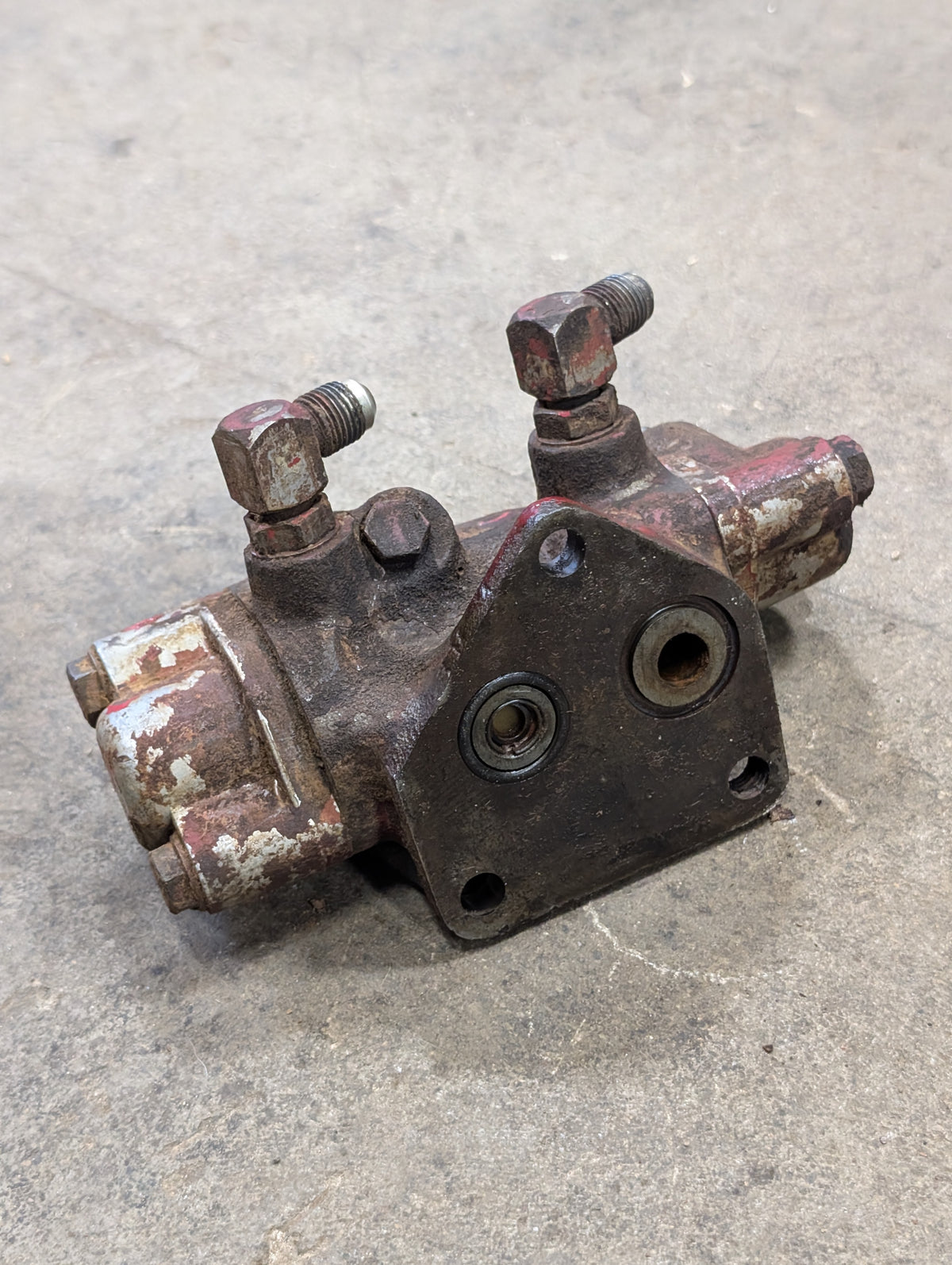 Power Steering Pilot Valve IH International 527492R91 396726R91 USED