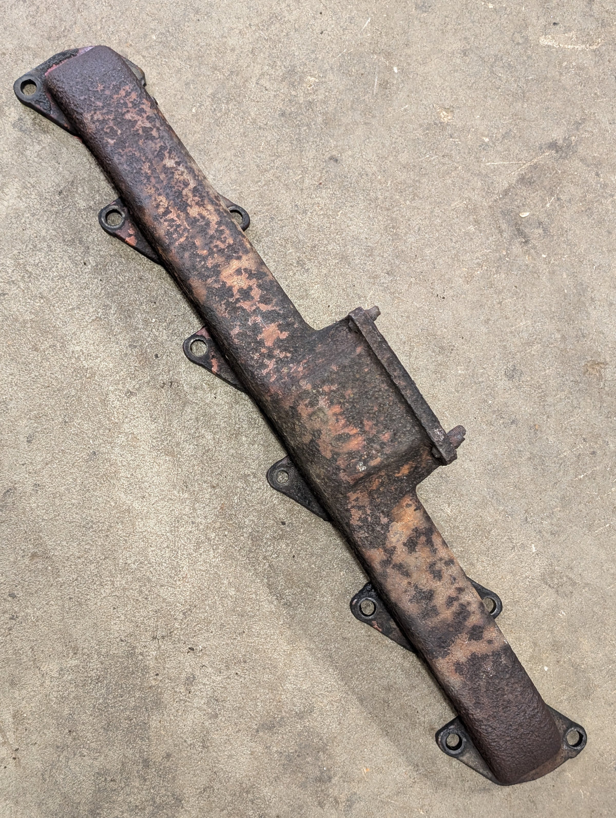 Exhaust Manifold IH International 3055944R12 USED