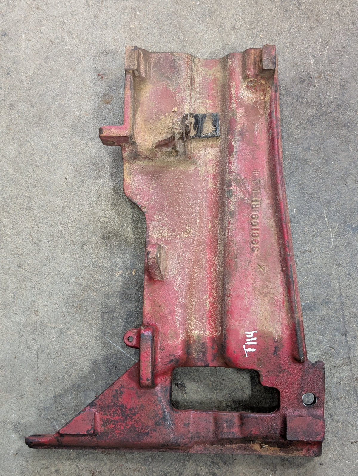 Right Gear Selector Support IH International 398109R2 USED