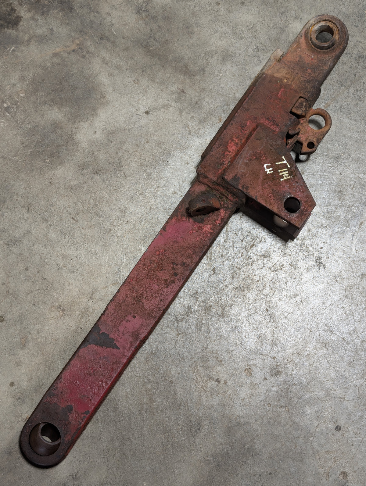 Cat 2 Left Lower Link Hitch Arm IH International 398251R92 398371R11 USED