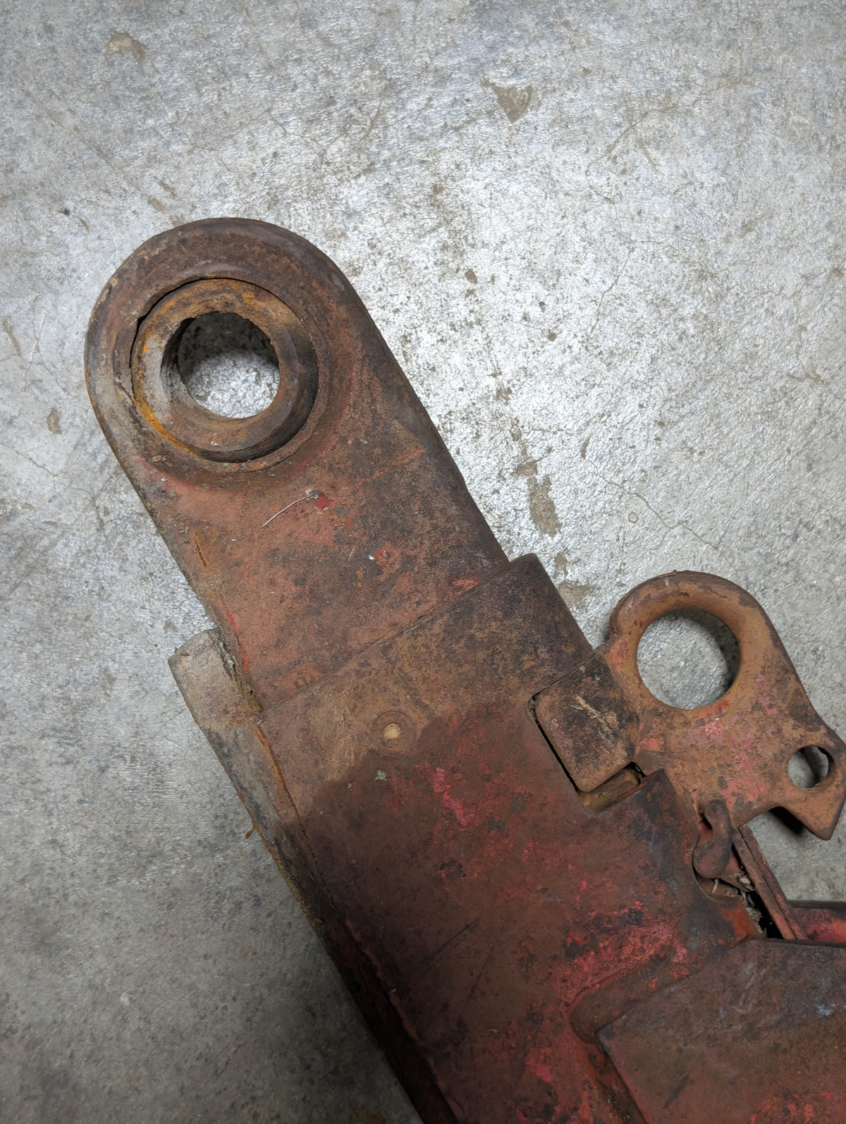 Cat 2 Left Lower Link Hitch Arm IH International 398251R92 398371R11 USED