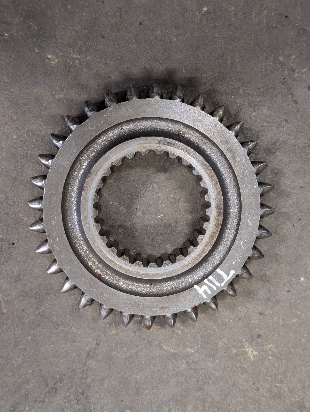 2nd Speed Drive Gear IH International 528672R1 USED