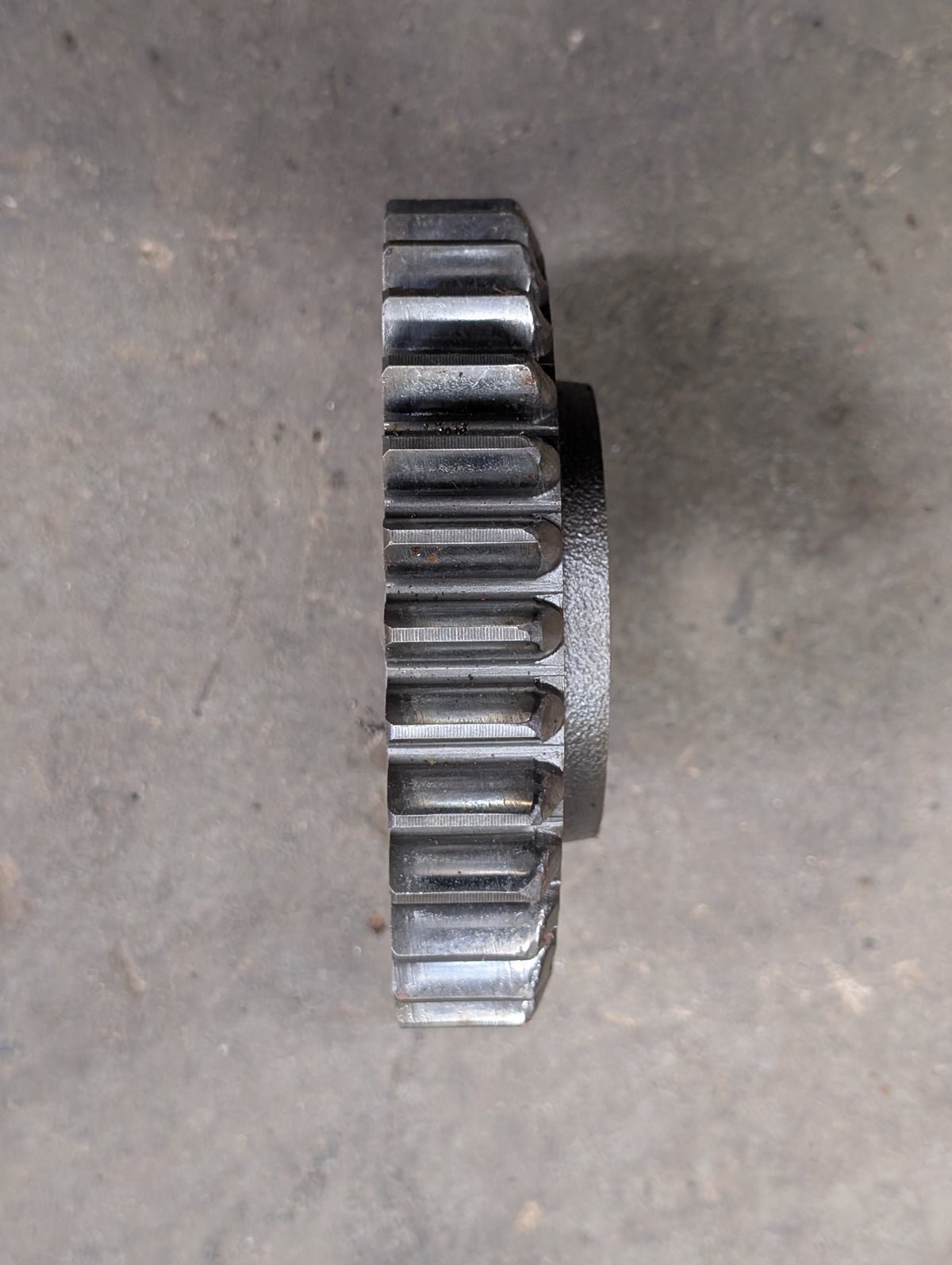 2nd Speed Drive Gear IH International 528672R1 USED