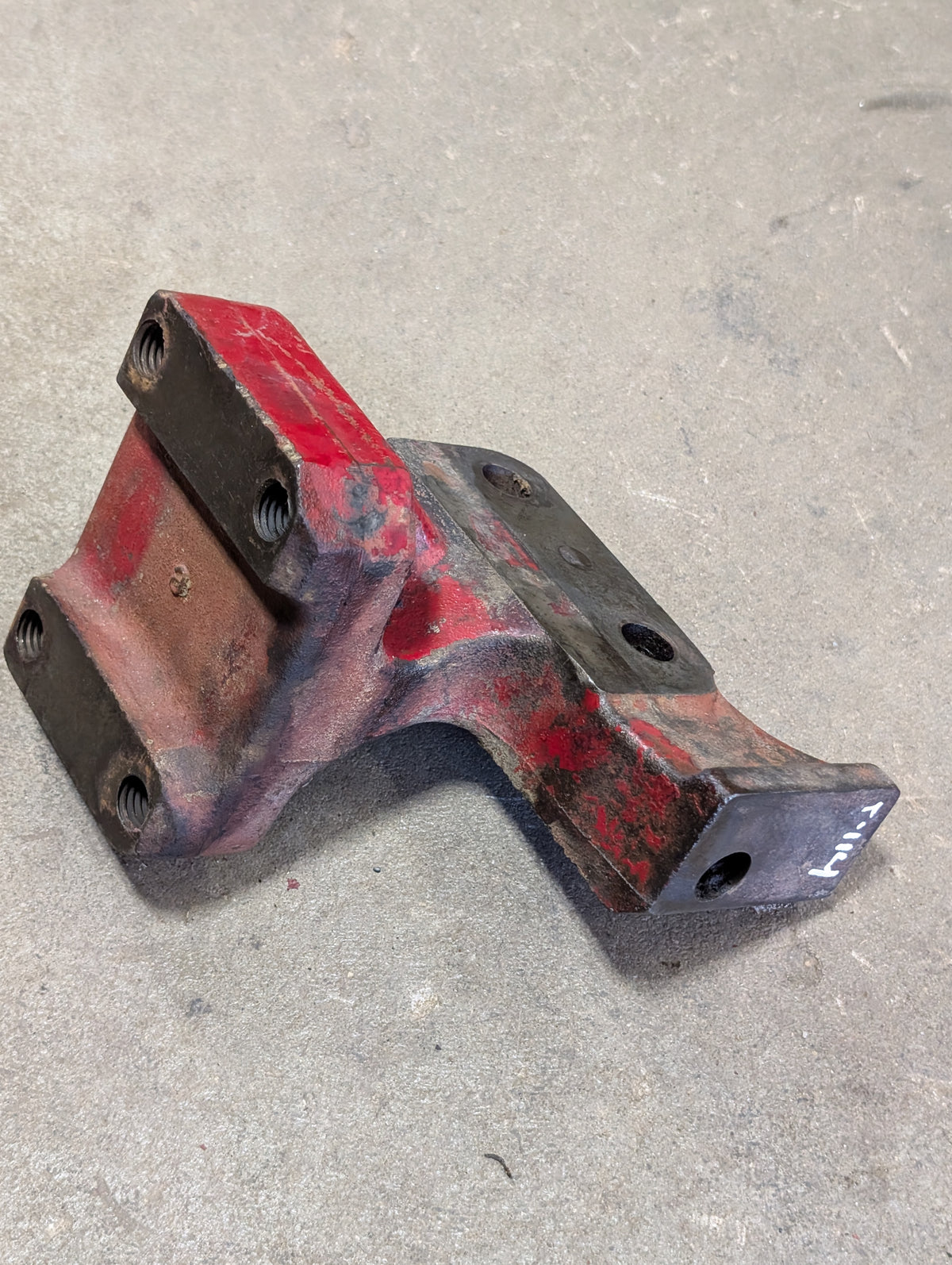 Front Left Engine Support IH International 400380R1 USED
