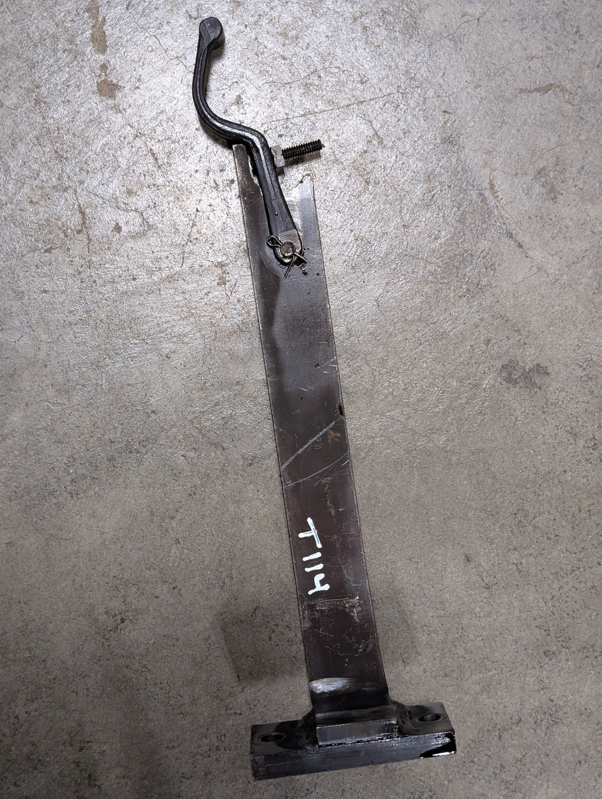 Lower Sensing Arm IH International 391055R11 USED