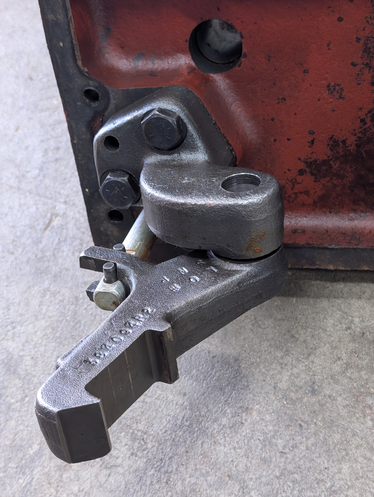 Range Cover & Shifting Assembly IH International 398298R41 USED
