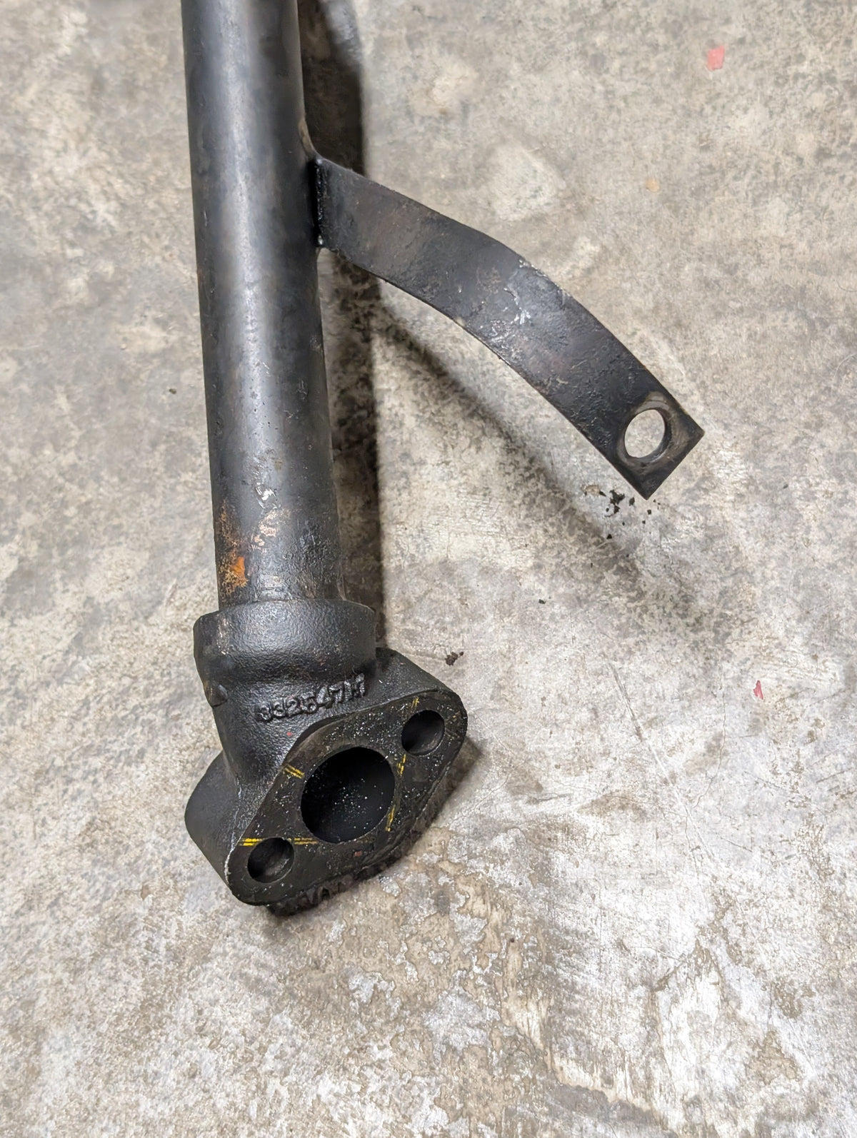Oil Pump Inlet Tube IH International 332545R91 USED