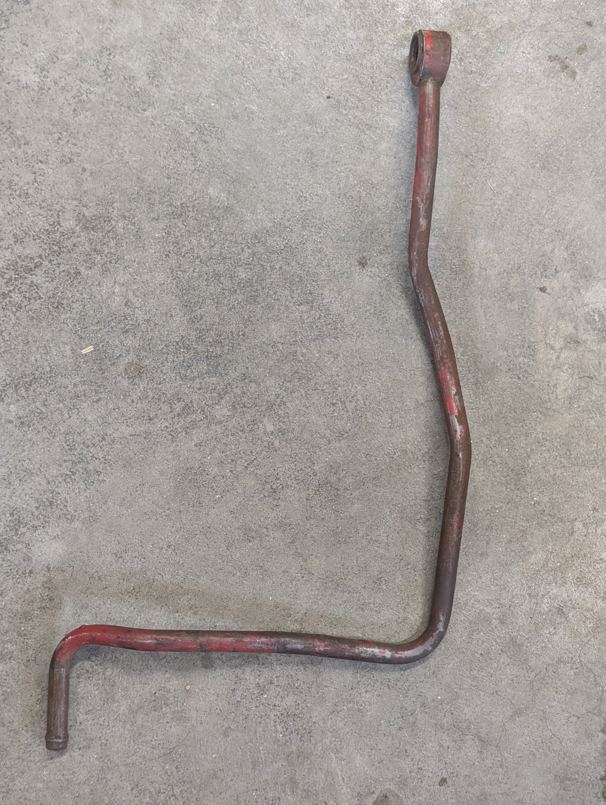 Rear Oil Cooler Outlet Tube IH International 384579R11 USED