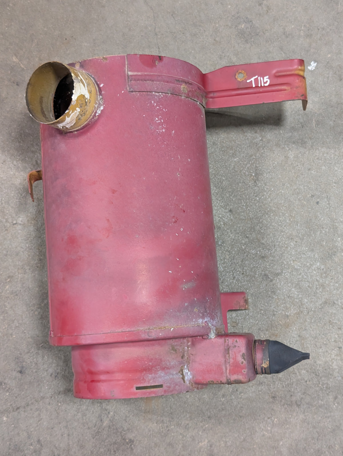 Air Cleaner Assembly IH International 381423R93 USED