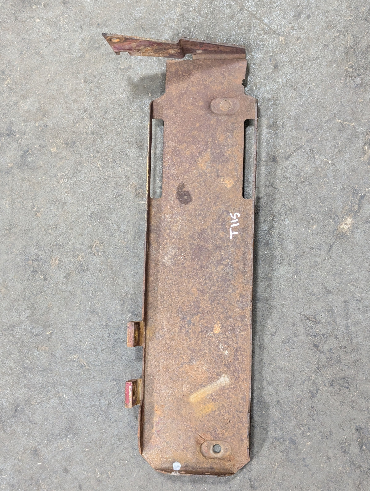Right Battery Tray IH International 399055R1 USED