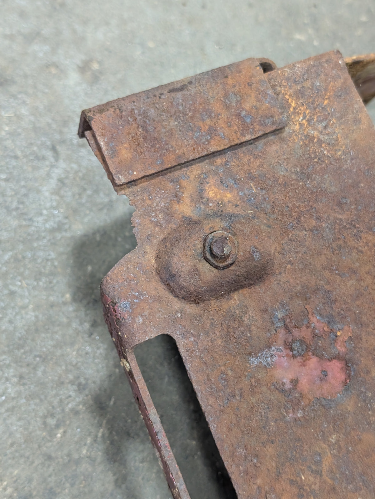 Right Battery Tray IH International 399055R1 USED