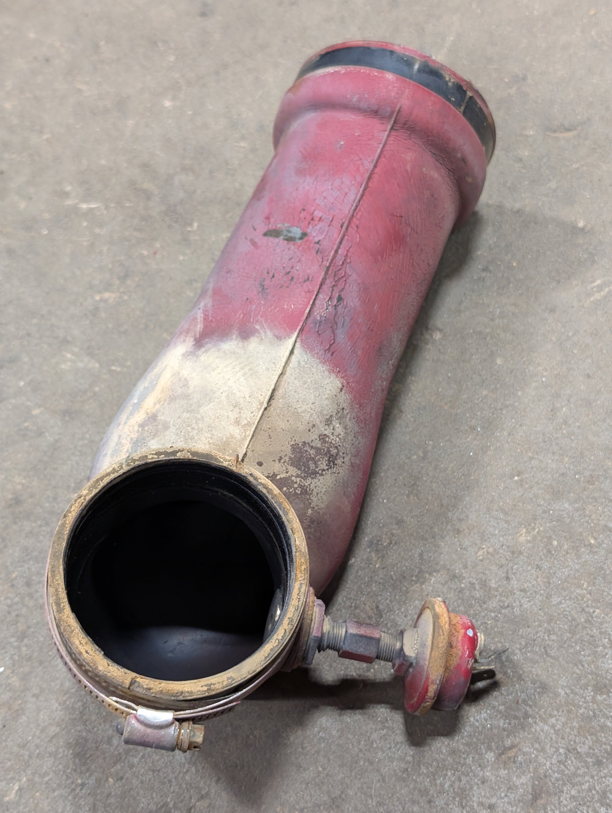 Air Intake Hose IH International 389912R3 USED