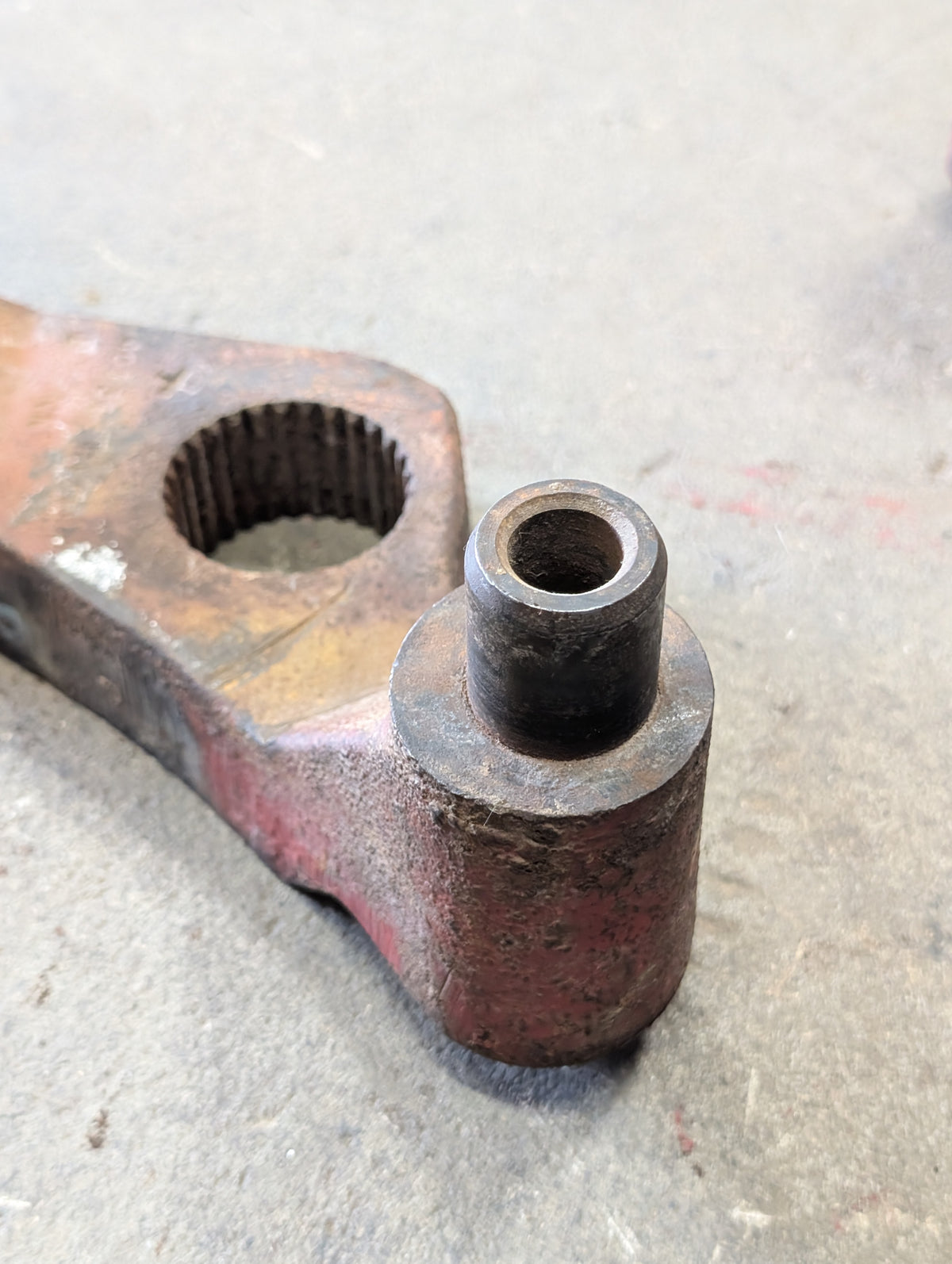 Torsion Bar Bracket IH International 401362R3 392086R31 USED