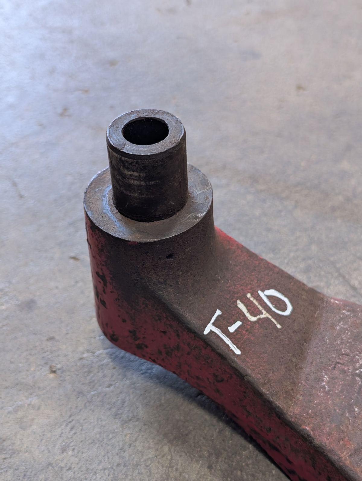 Torsion Bar Bracket IH International 401362R3 392086R31 USED