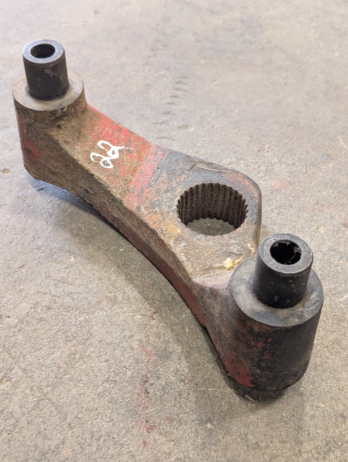 Torsion Bar Bracket IH International 401362R3 392086R31 USED