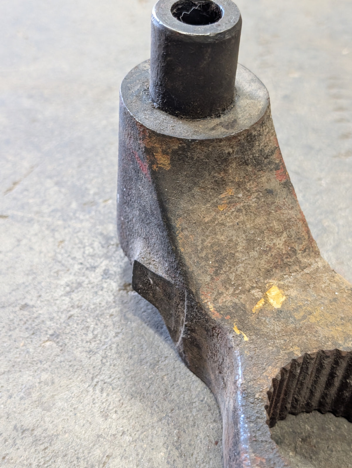 Torsion Bar Bracket IH International 401362R3 392086R31 USED