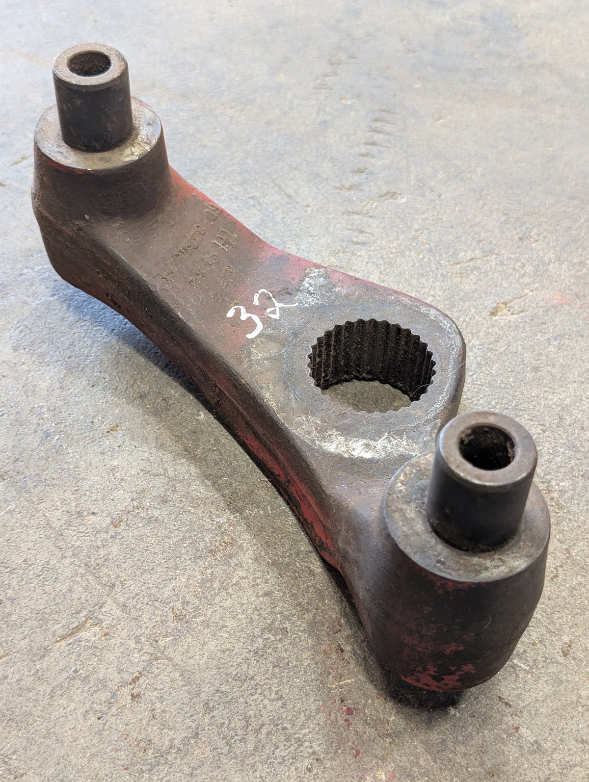 Torsion Bar Bracket IH International 401362R3 392086R31 USED