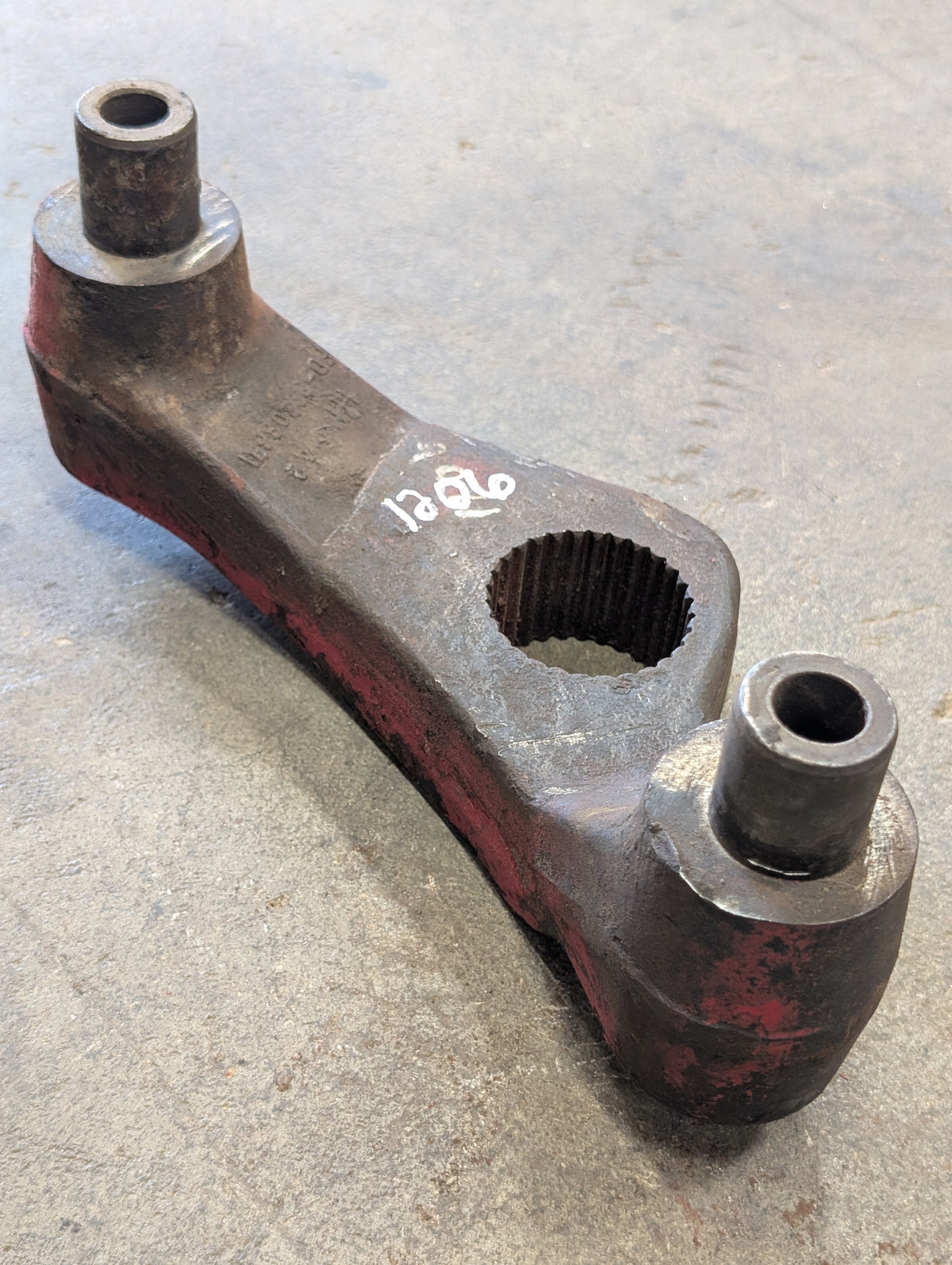 Torsion Bar Bracket IH International 401362R3 392086R31 USED