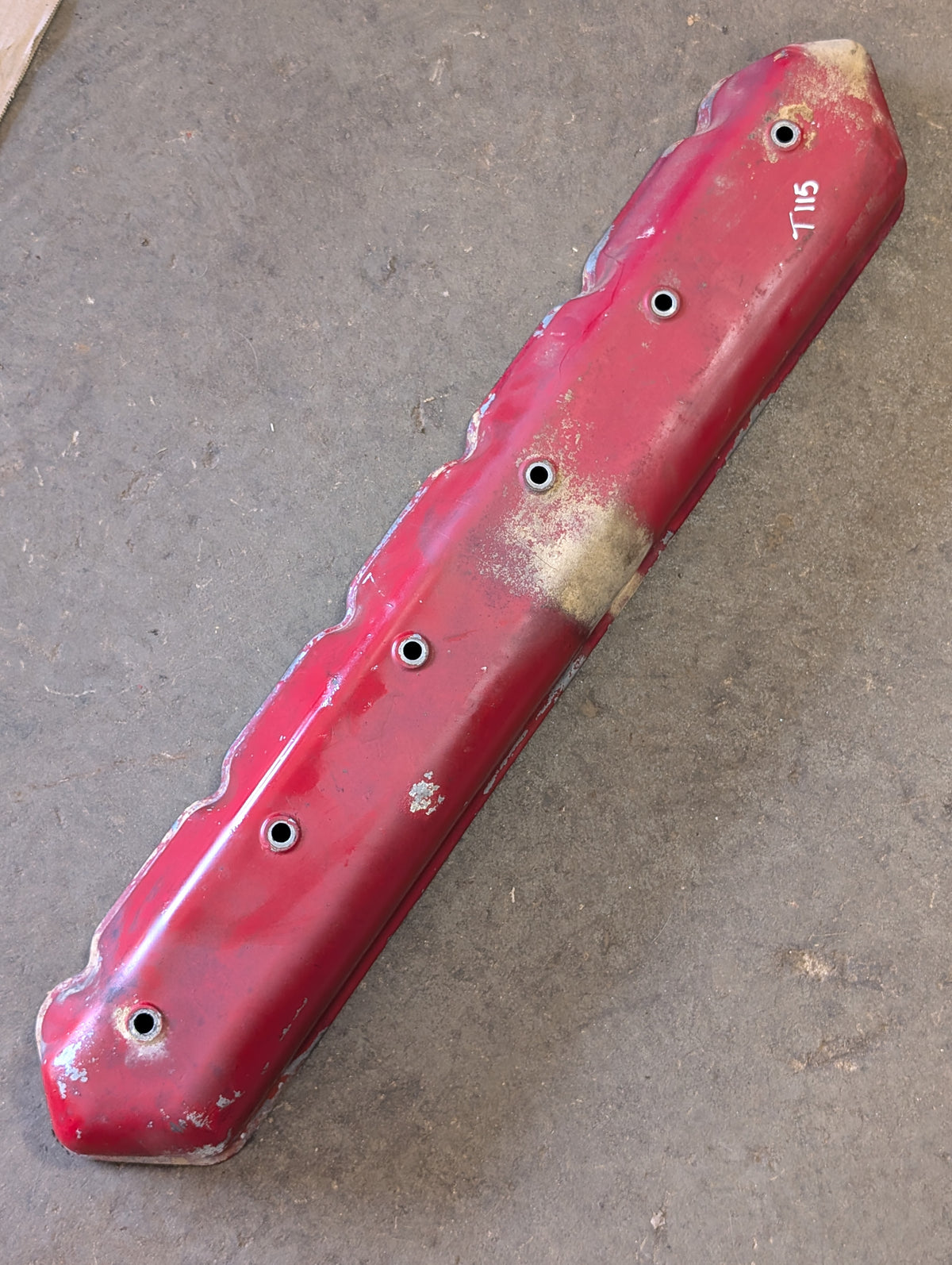 Valve Cover IH International 601390C2 328679R2 USED
