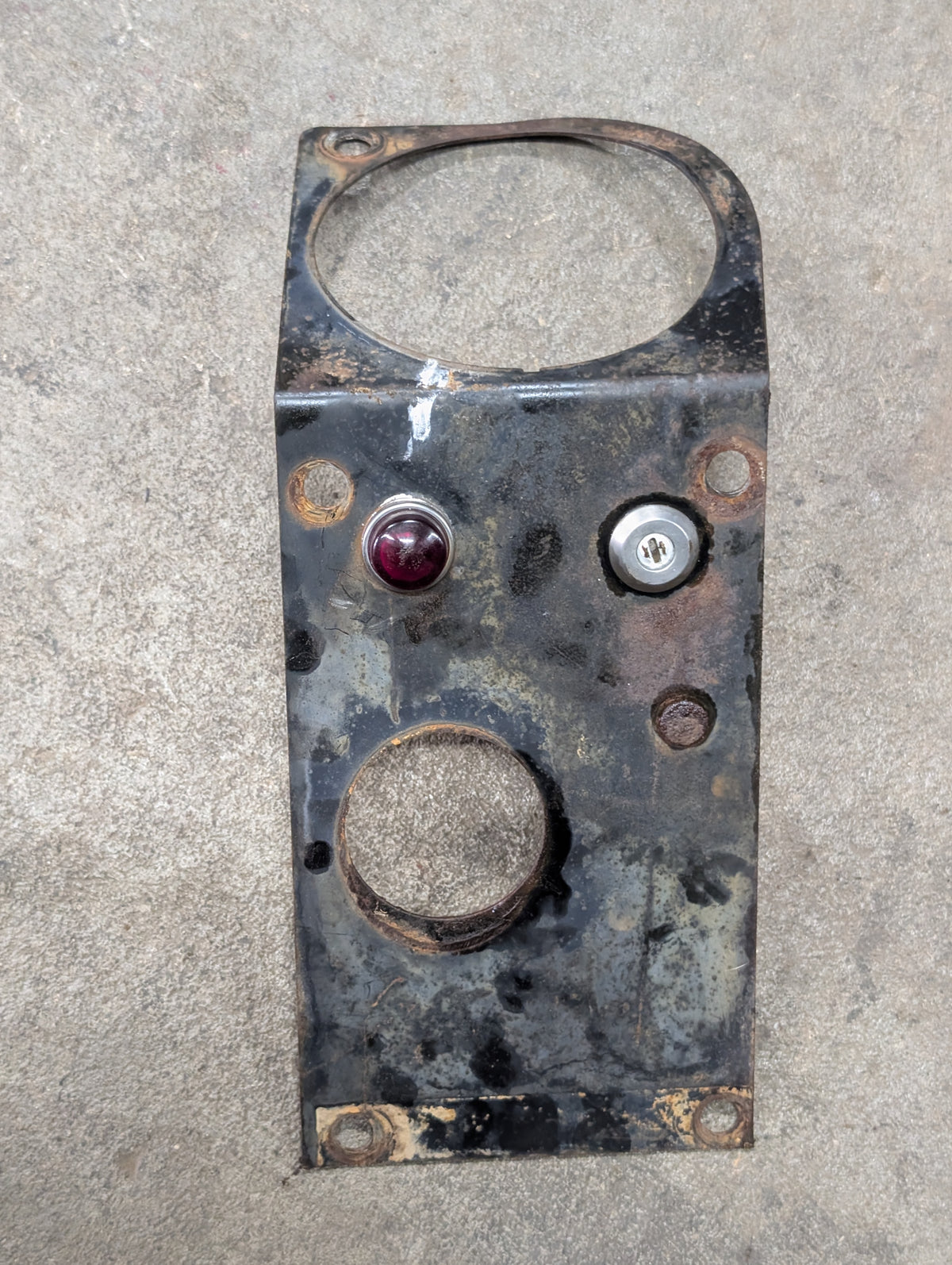Right Instrument Panel IH International 397944R11 USED