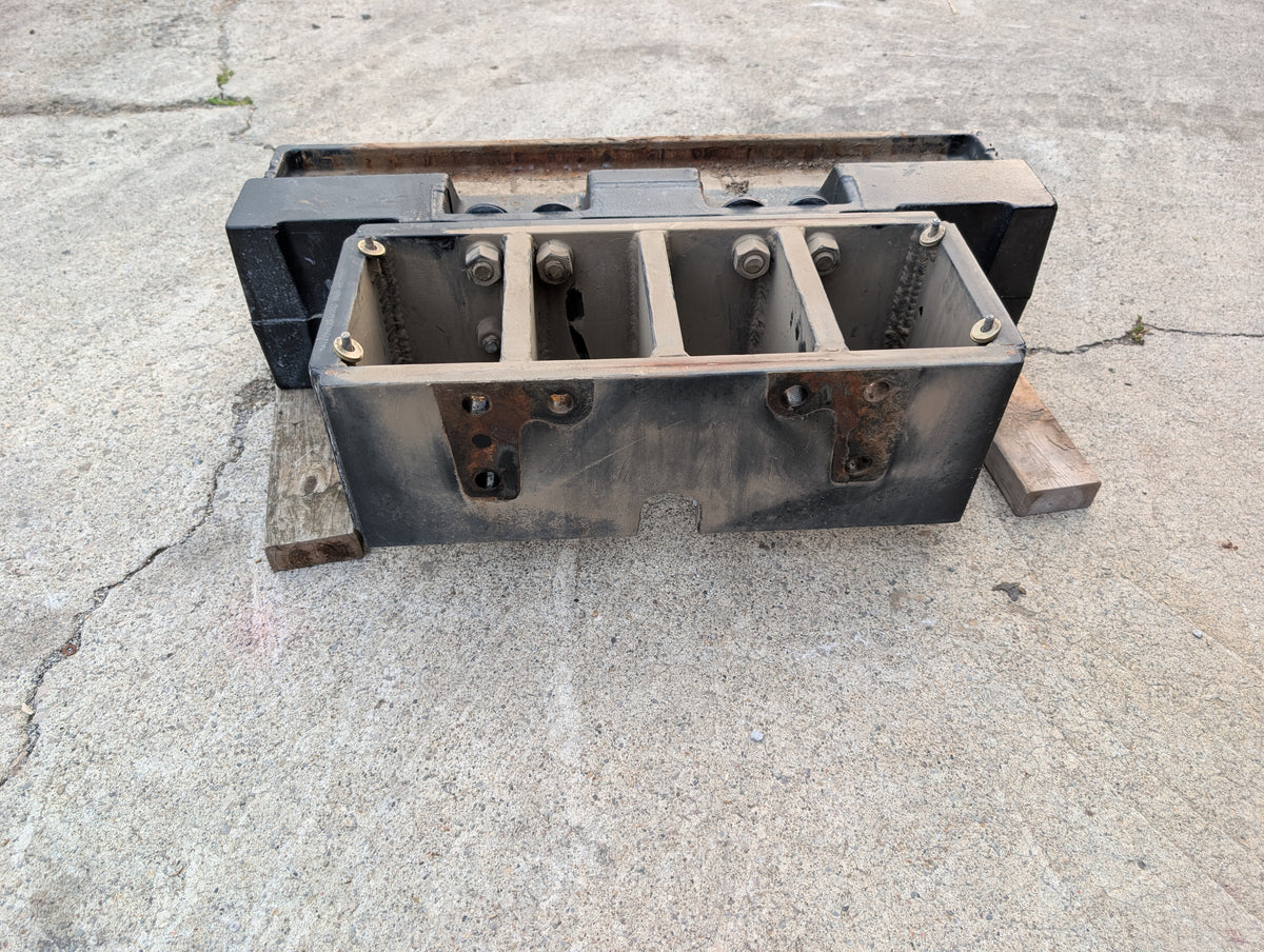 Front Weight Bracket Case IH 1342127C2 1968026C2 USED