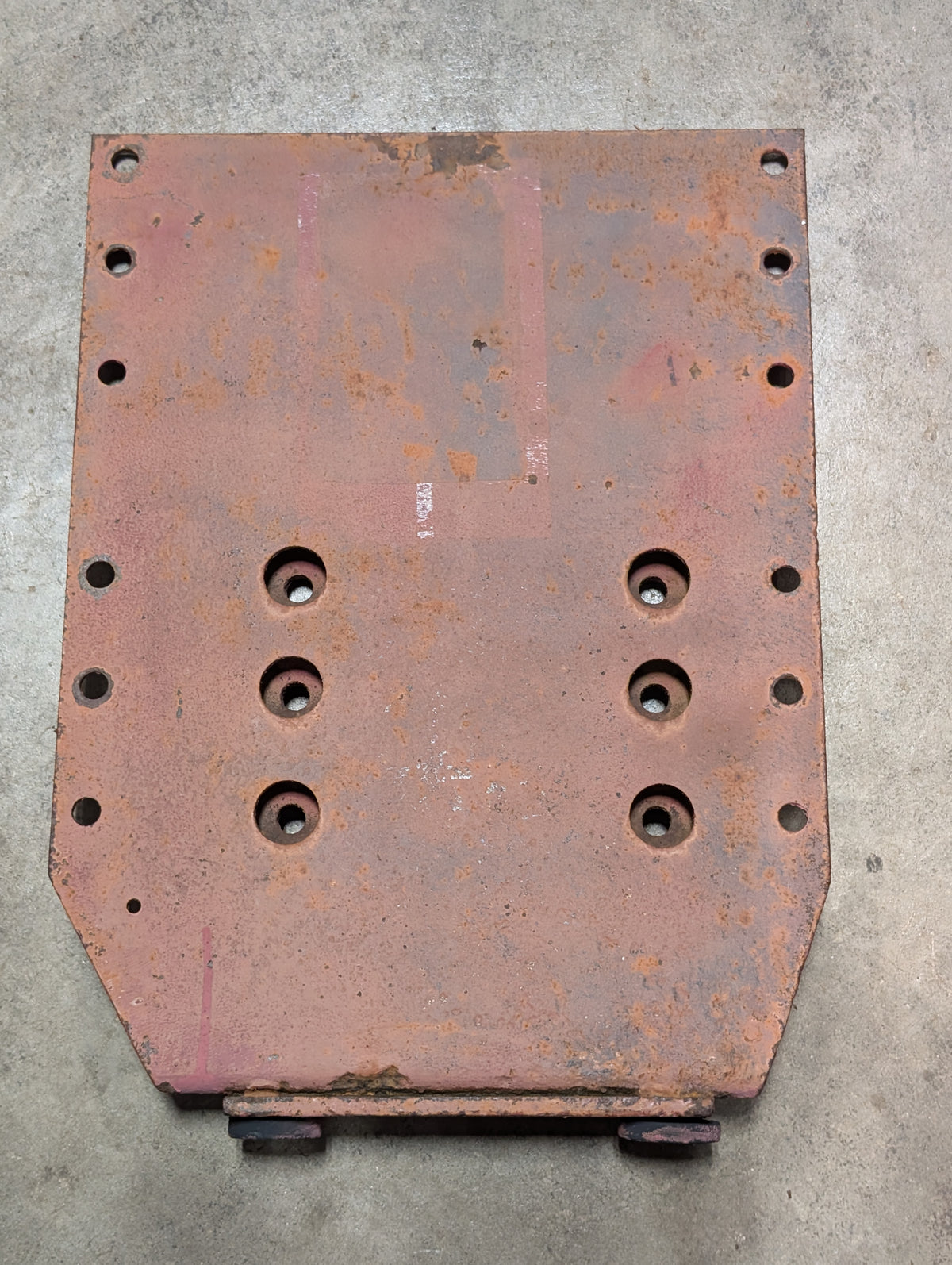 Right Fender Bracket IH International 399336R1 USED