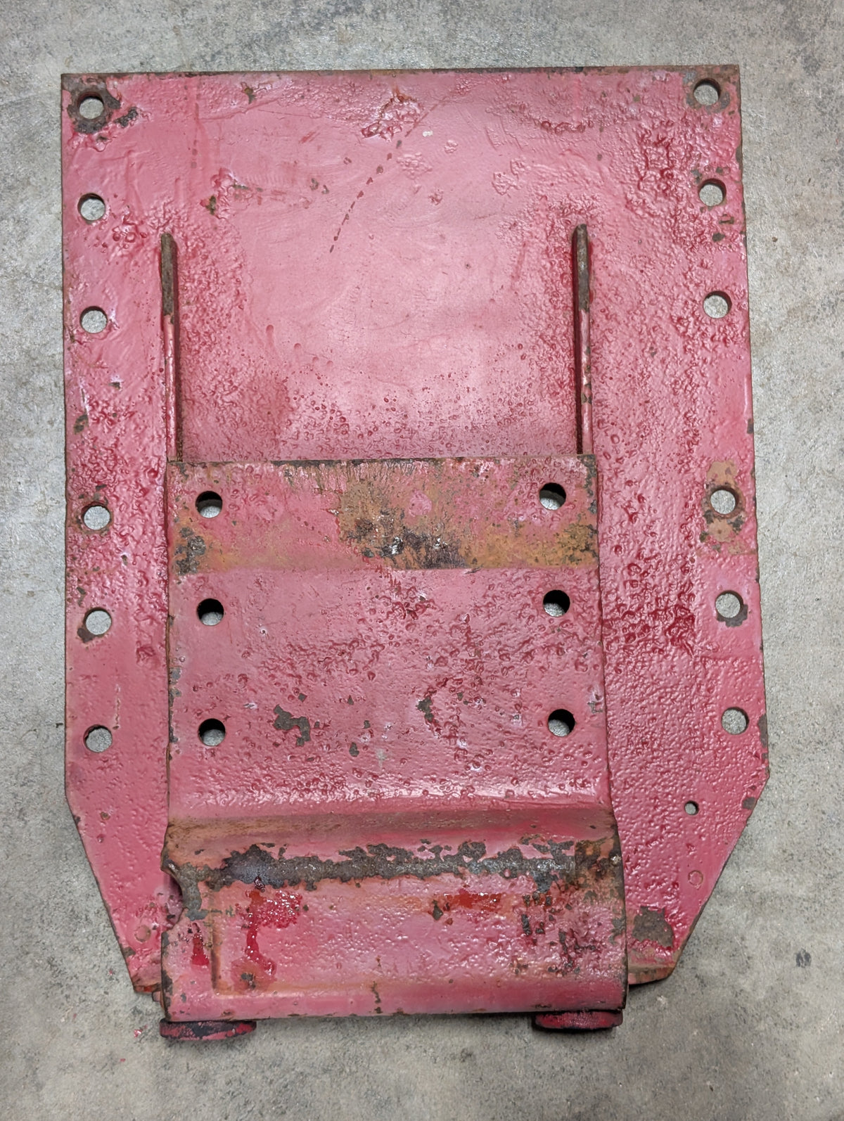 Right Fender Bracket IH International 399336R1 USED