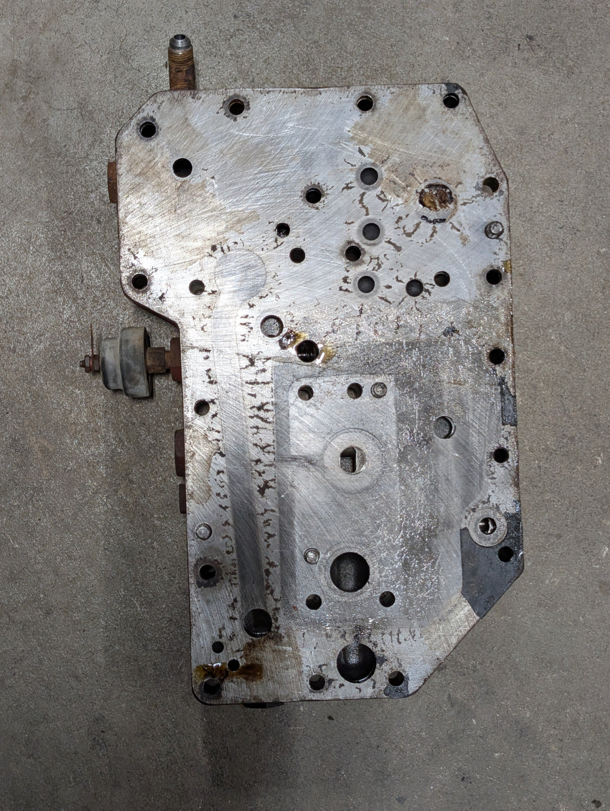MCV Multiple Control Valve IH International 382292R94 USED