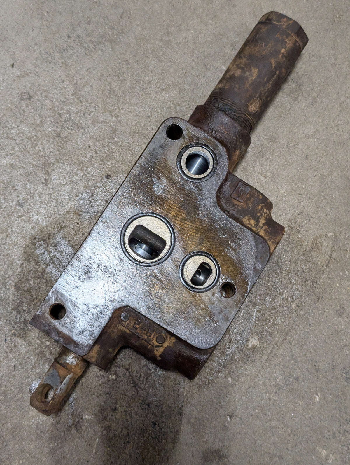 Hydraulic Auxiliary Valve International 383267R94 383274R1 USED
