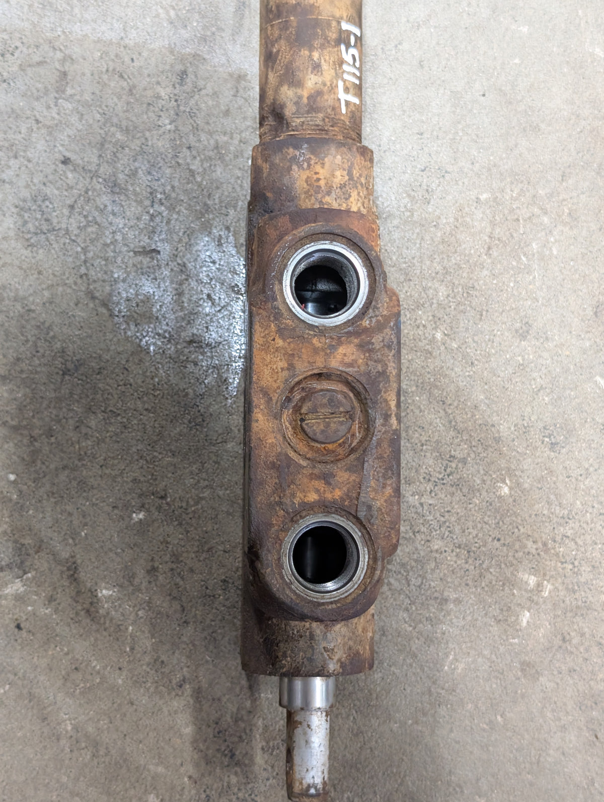 Remote Auxiliary Valve International 390827R1 390826R92 USED