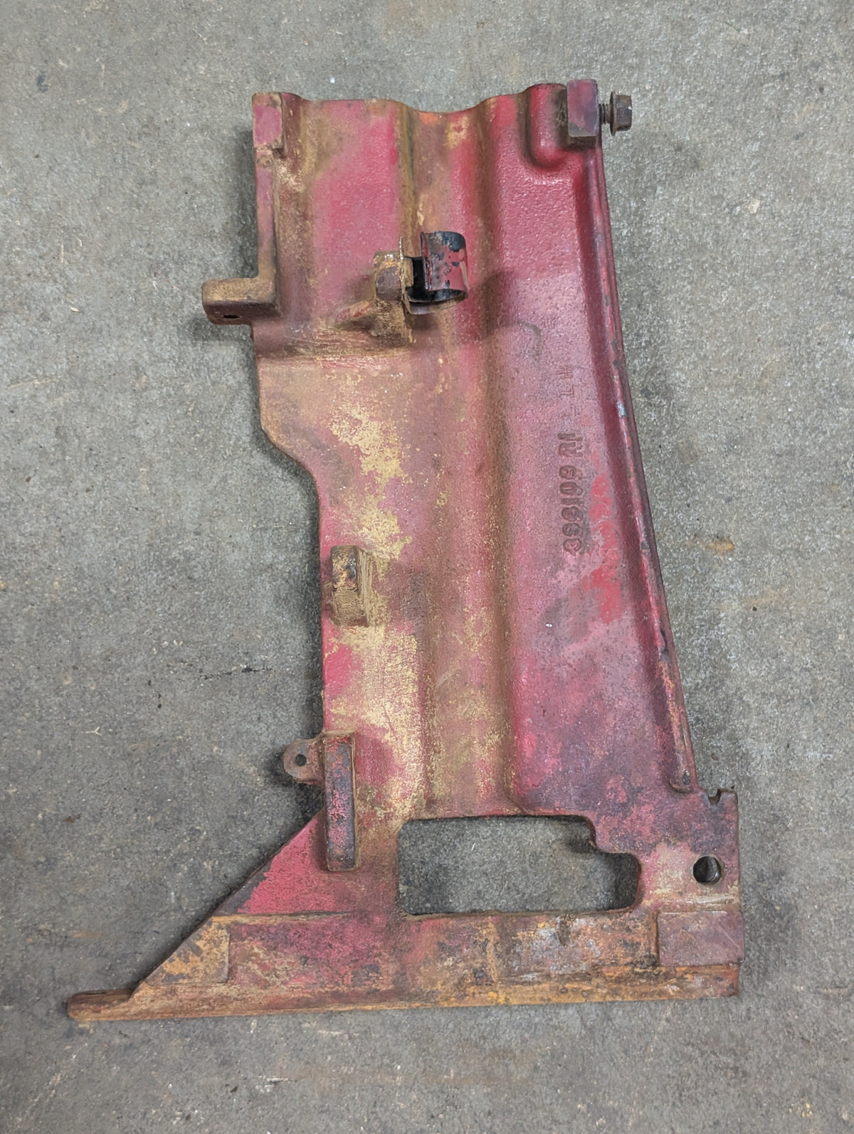 Right Gear Selector Support IH International 398109R2 USED