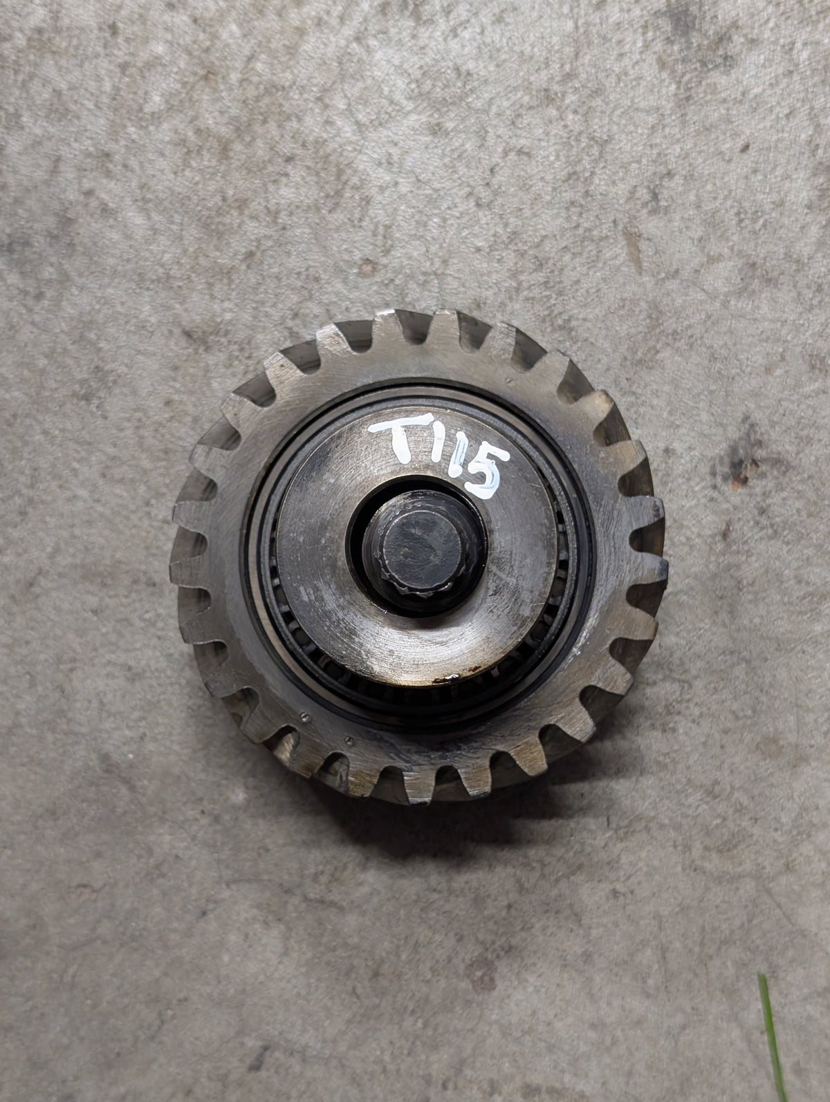 Injection Pump Idler Gear IH International 326612R1 USED