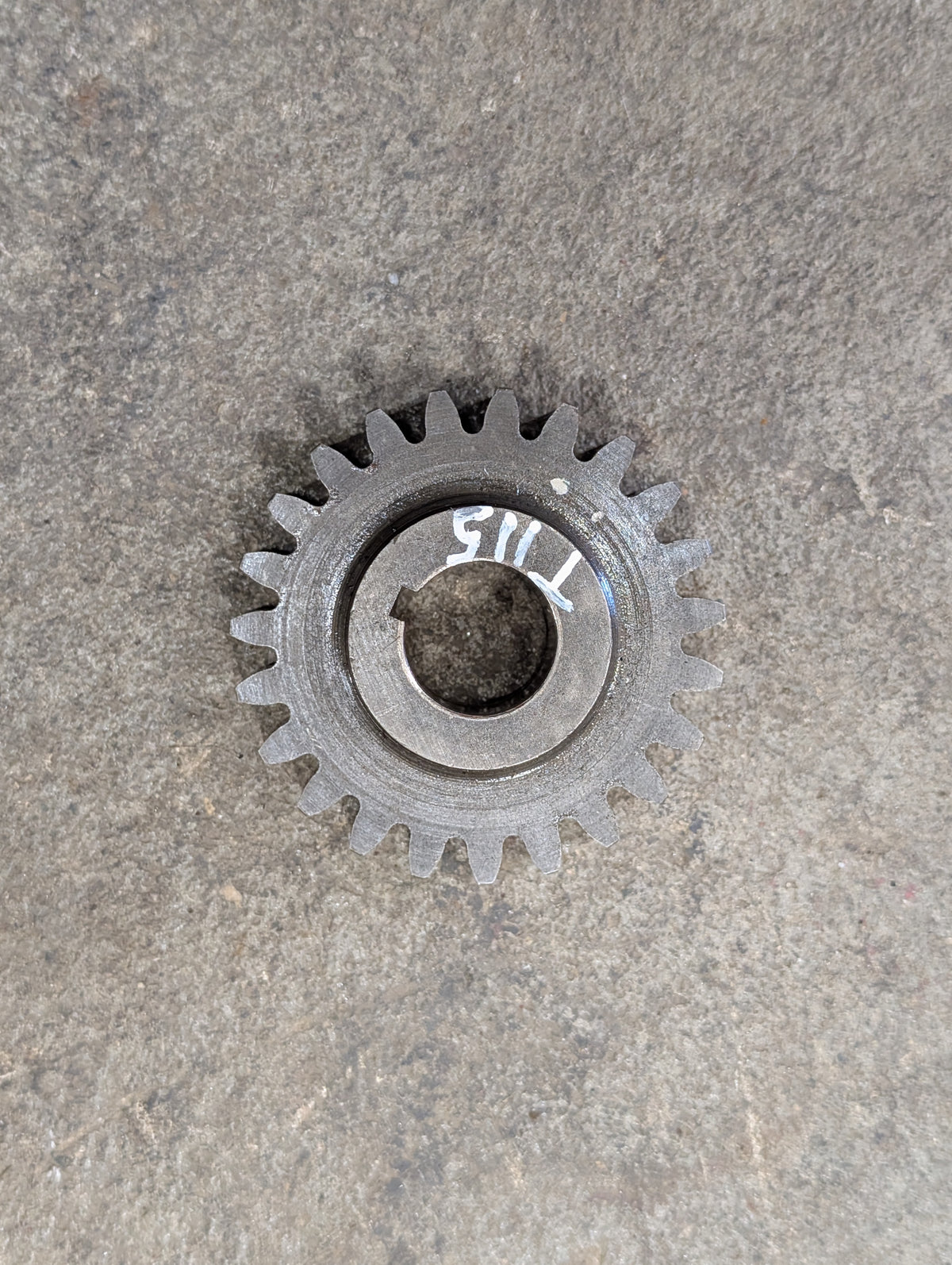 Hitch Pump Drive Gear IH International 133404C1 USED
