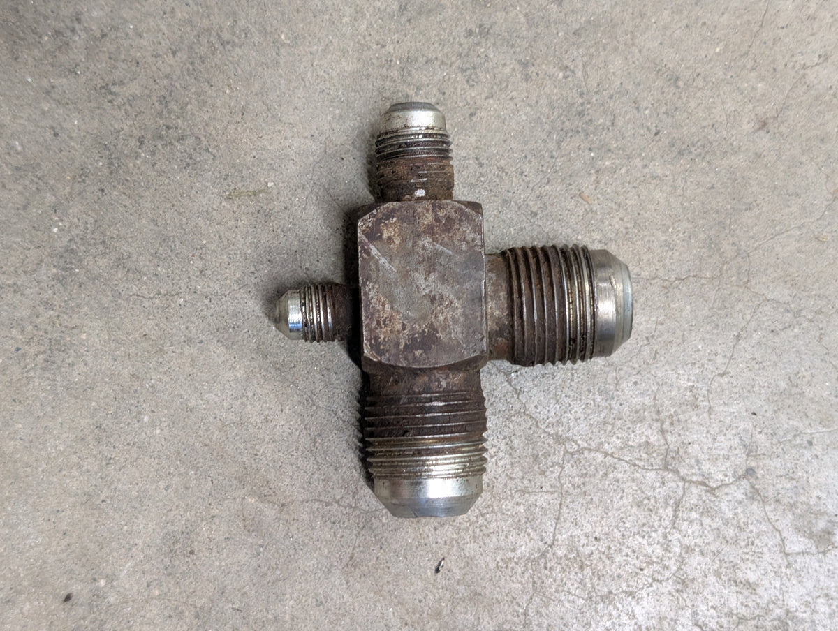 Lubrication Cross IH International 529388R1 USED