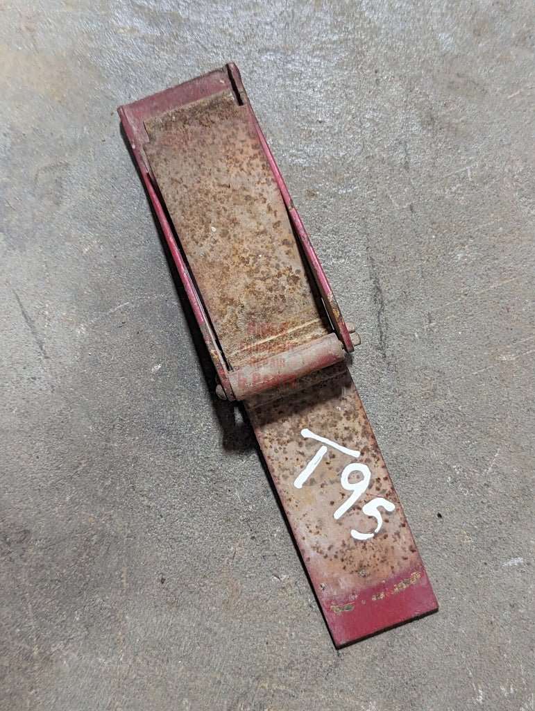 Air Filter Fastener Ih International 401266R1 Used Power