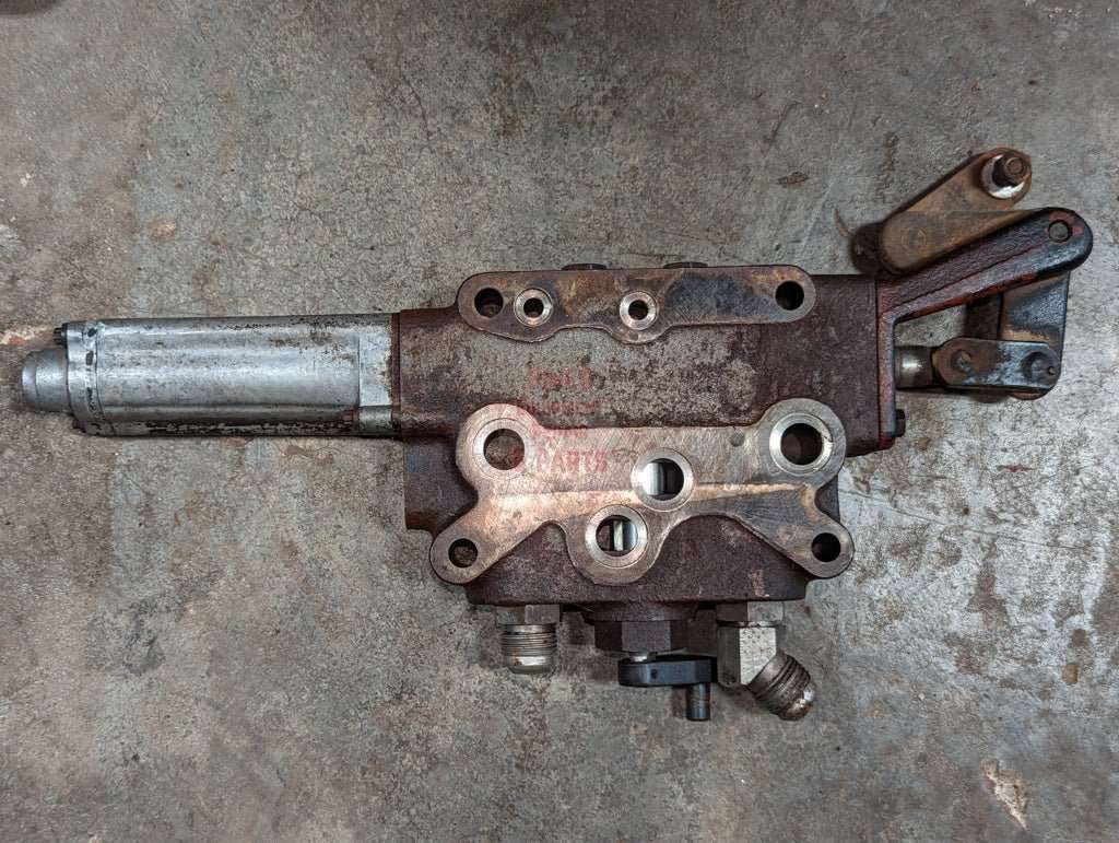 Auxiliary Remote Valve IH International 142552C99 1285880C91 USED - Hines Equipment Repair & Parts