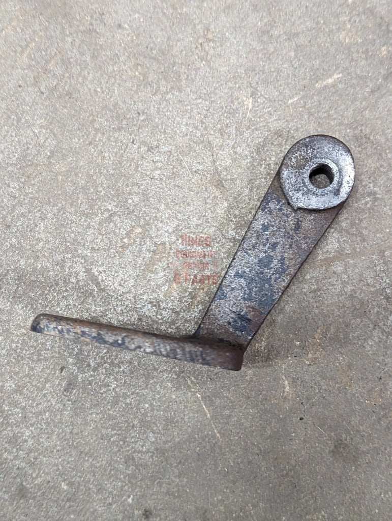 Auxillary Valve Control Bracket Ih International 143978C1 Used Controls