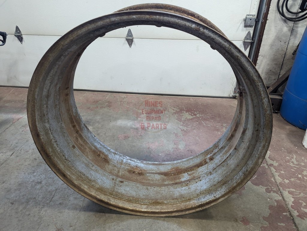 15 X 38 Rear Rim Ih International 392032R1 Used 2 Wheels