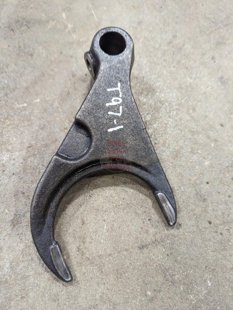 1st/Reverse 4th/5th Shift Fork IH Internartional 388172R1 USED - Hines Equipment Repair & Parts