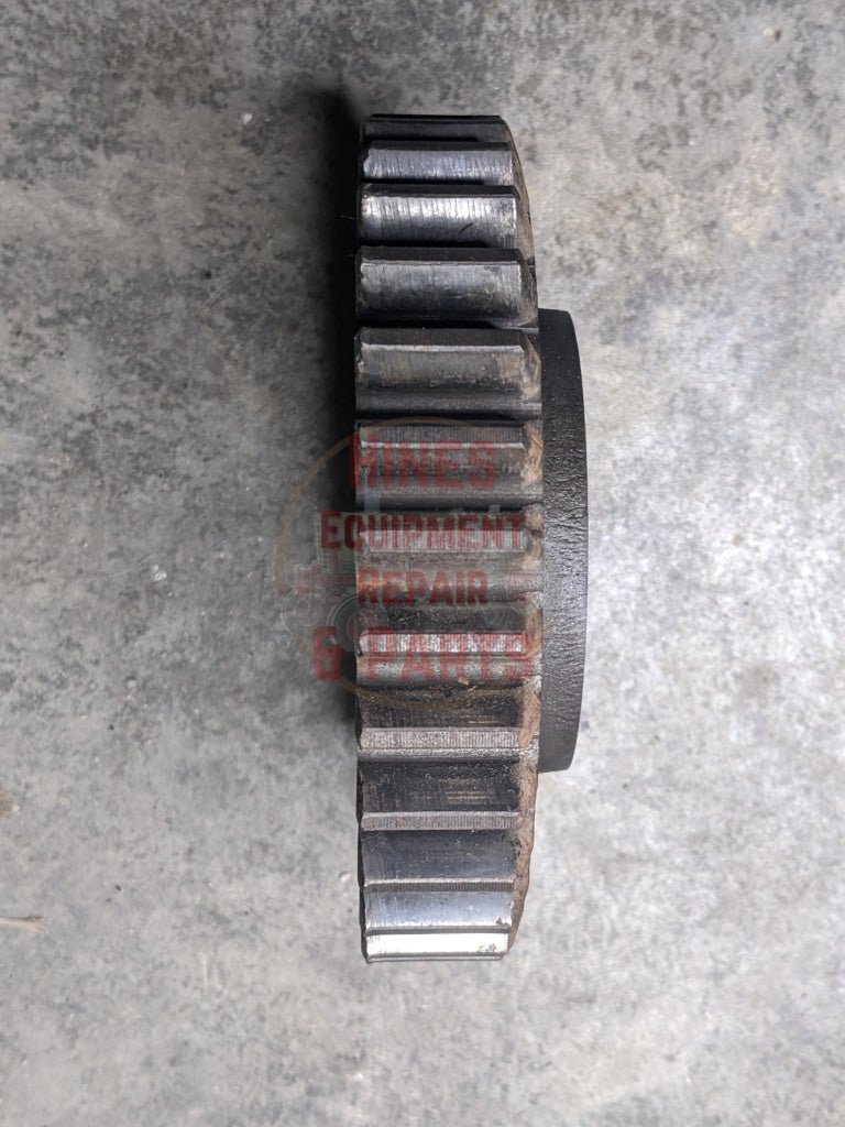 2nd Speed Drive Gear IH International 380088R1 390258R1 USED - Hines Equipment Repair & Parts