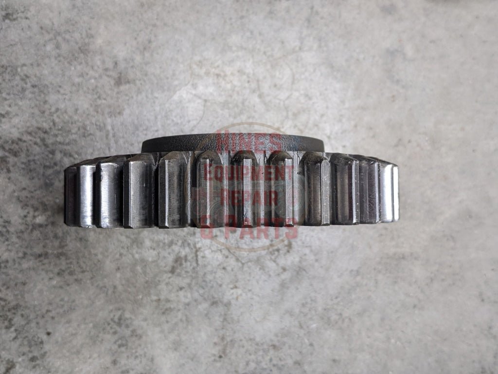 2nd Speed Drive Gear IH International 380088R1 390258R1 USED - Hines Equipment Repair & Parts