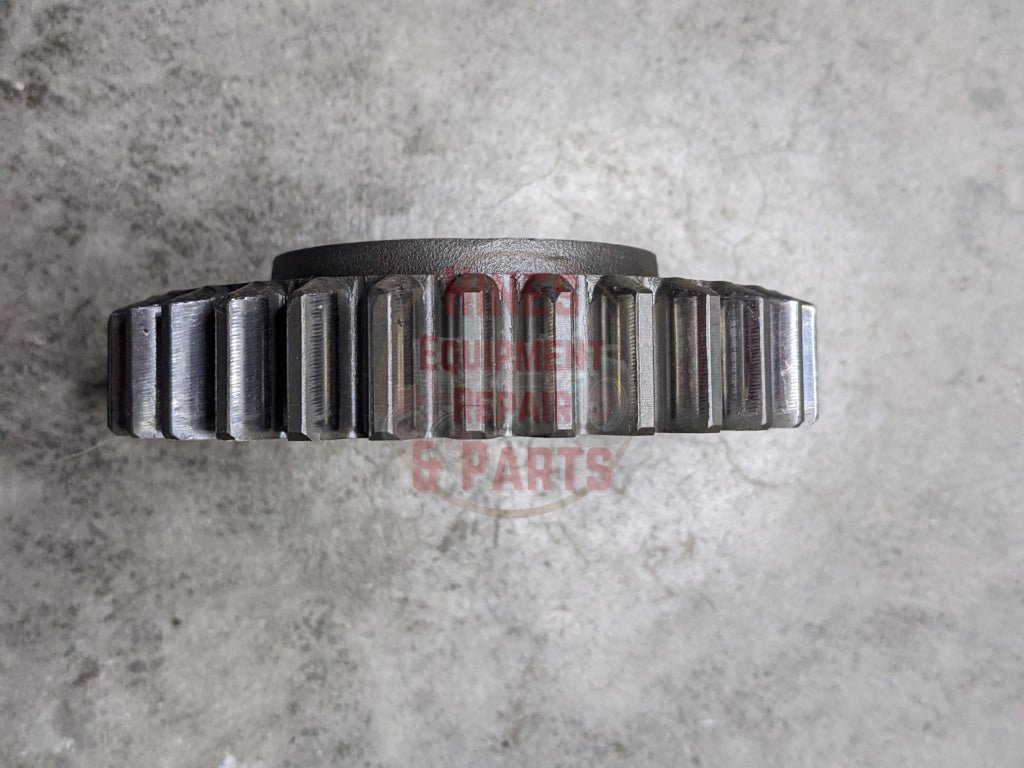 2nd Speed Drive Gear IH International 380088R1 390258R1 USED - Hines Equipment Repair & Parts