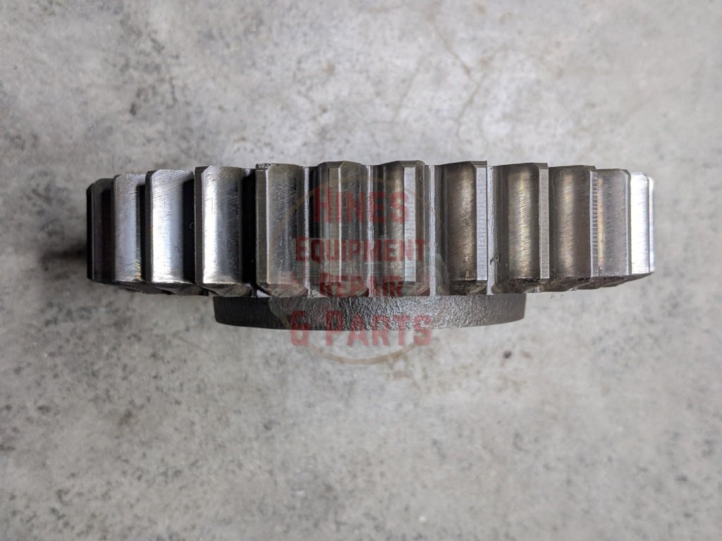 2nd Speed Drive Gear IH International 528672R1 USED - Hines Equipment Repair & Parts