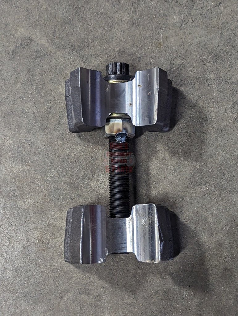 3.5" Wedge Lock IH International 1287802C92 NEW - Hines Equipment Repair & Parts