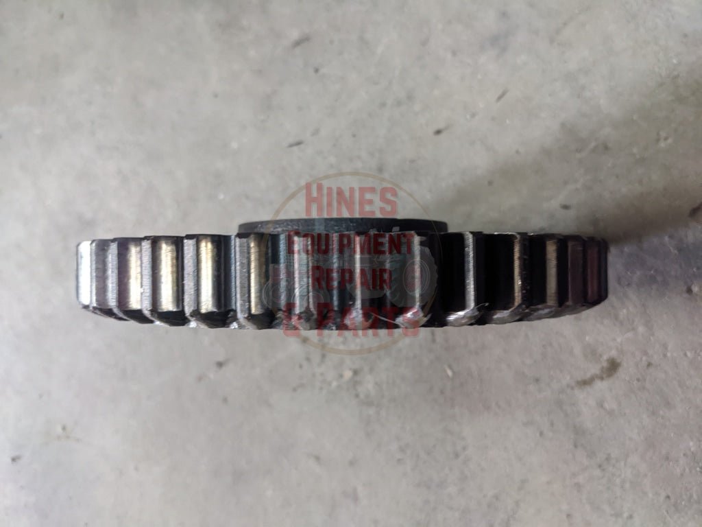 3rd Speed Drive Gear IH International 390264R1 380087R1 USED - Hines Equipment Repair & Parts