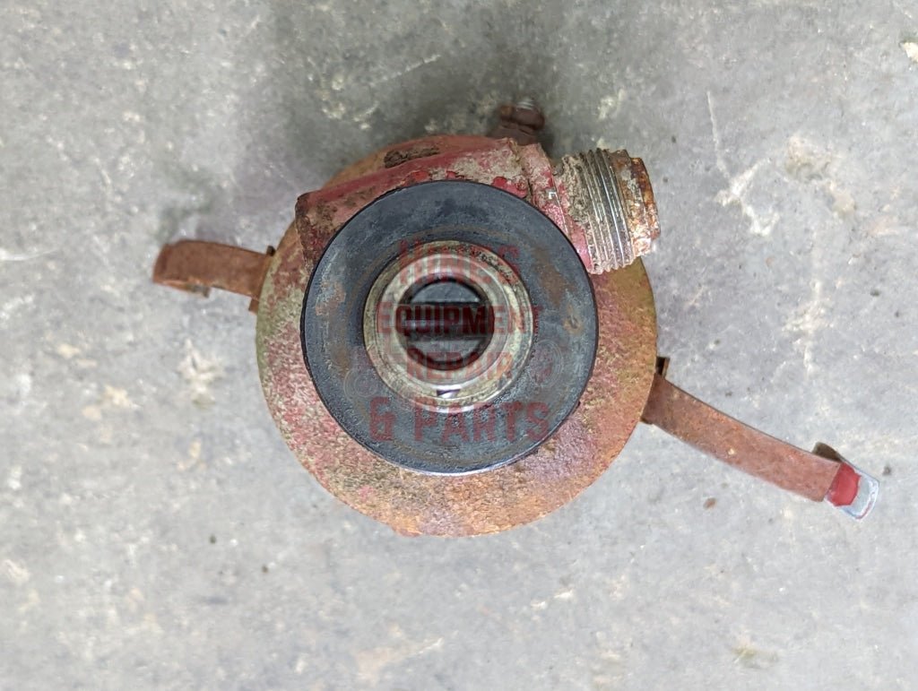 6 Cylinder Distributor IH International 368051R1 USED - Hines Equipment Repair & Parts