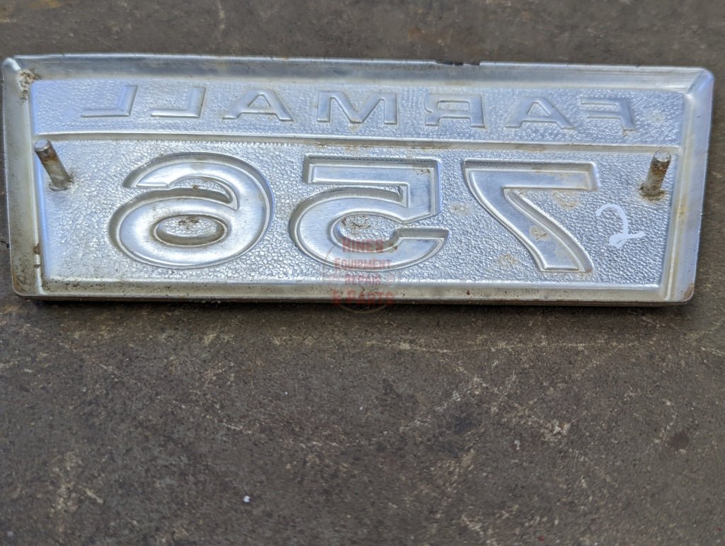 756 Emblem Ih International 2753966R1 Used Emblems & Decals