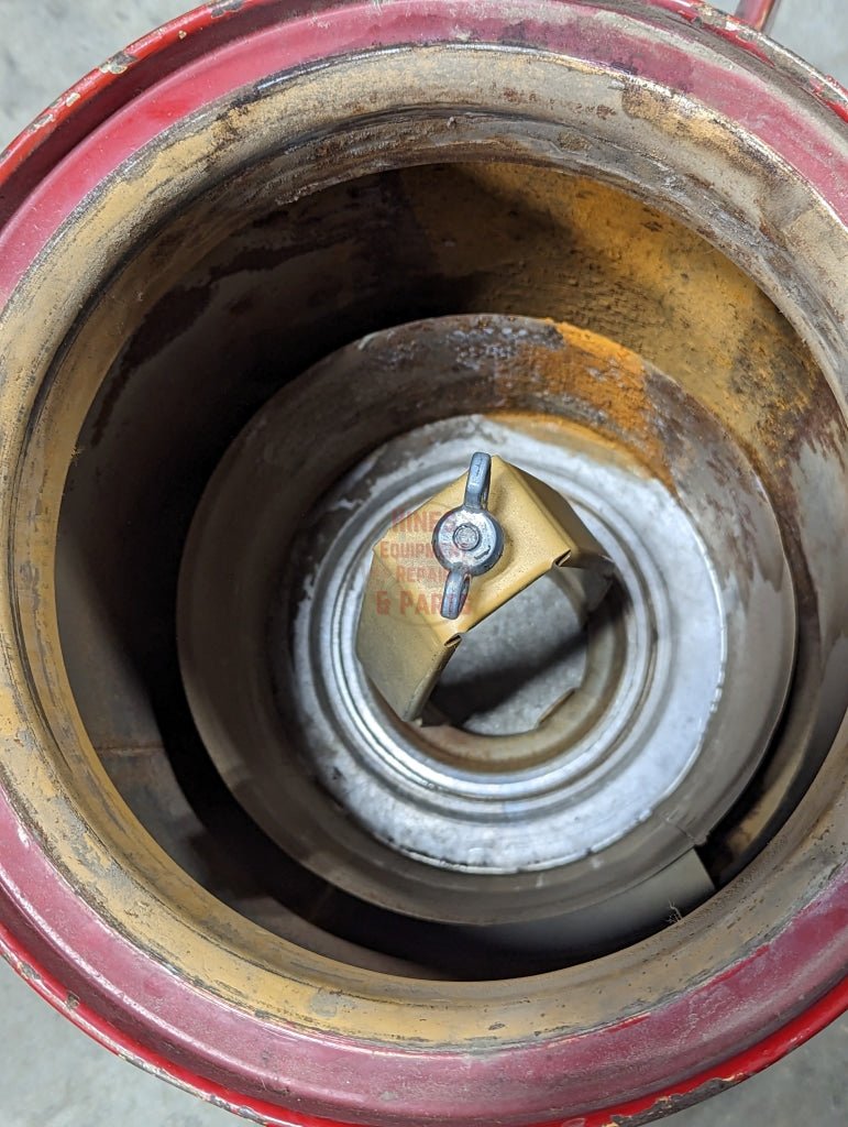 Air Cleaner Assembly IH International 146481C91 USED - Hines Equipment Repair & Parts