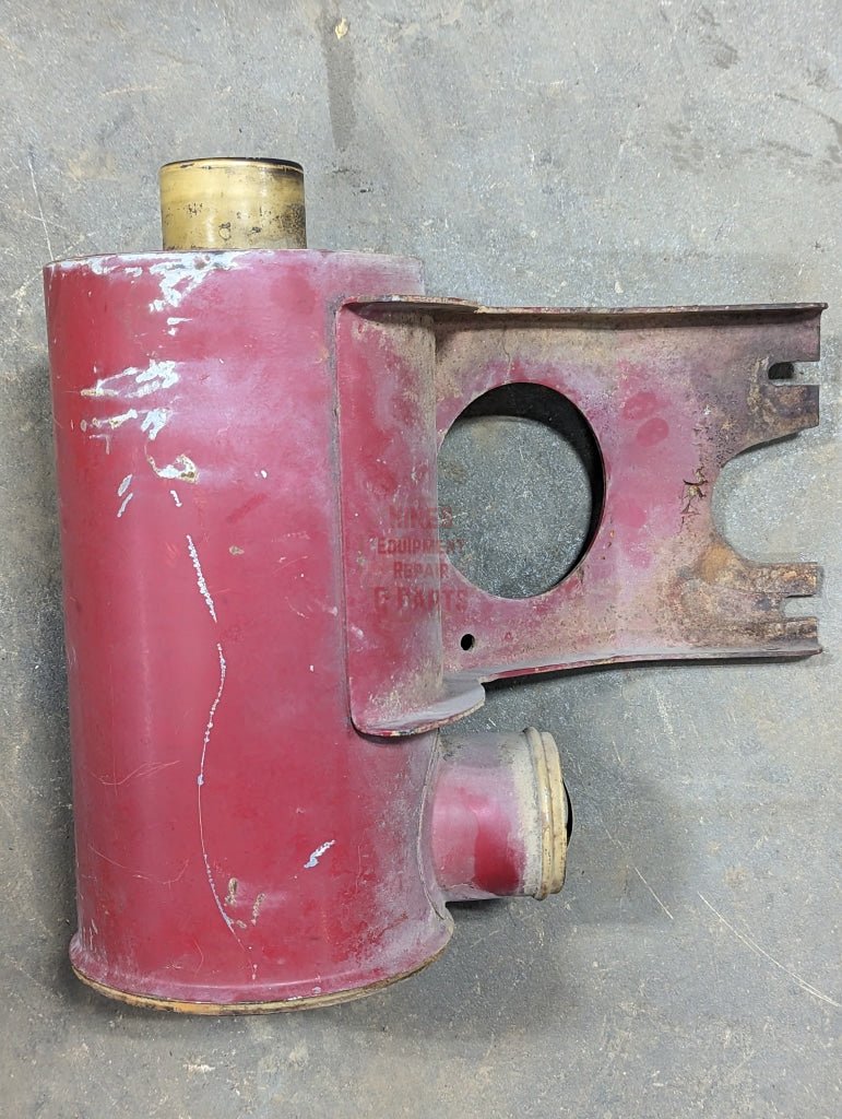 Air Cleaner Assembly IH International 380747R94 USED - Hines Equipment Repair & Parts