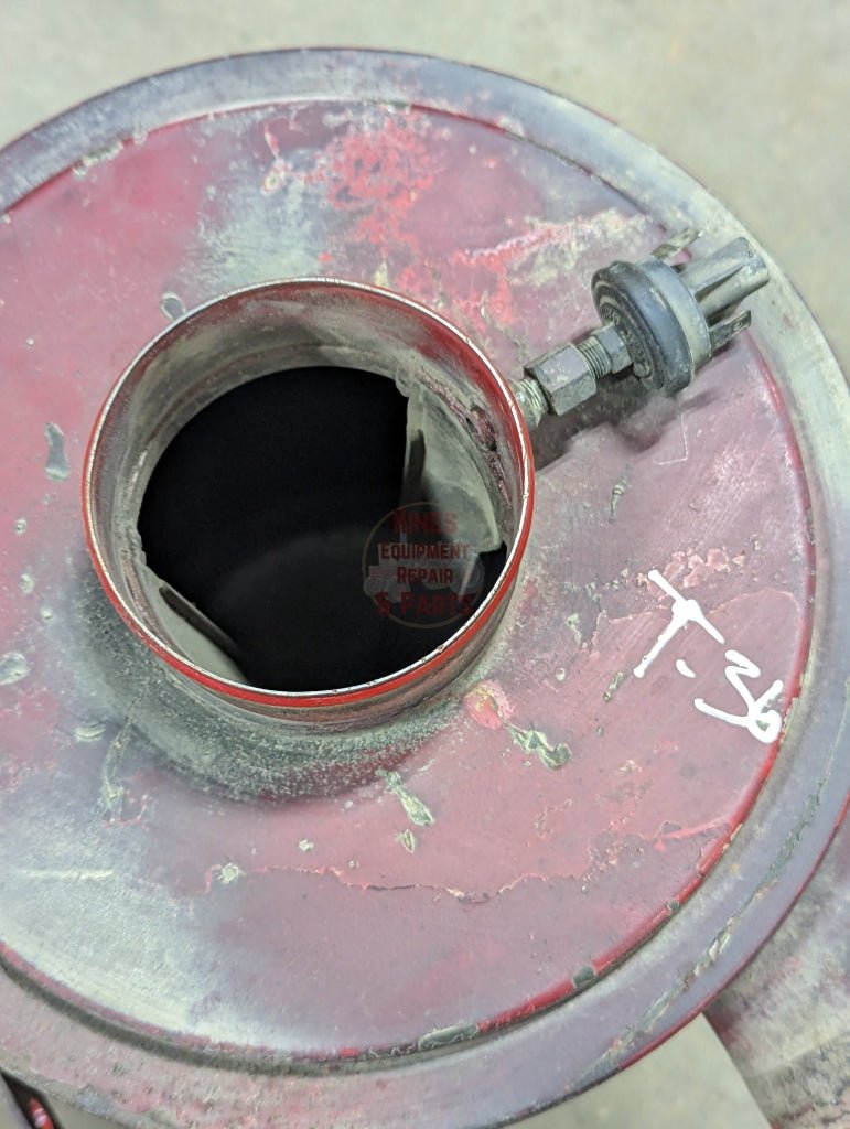 Air Cleaner Assembly IH International 67935C91 USED - Hines Equipment Repair & Parts